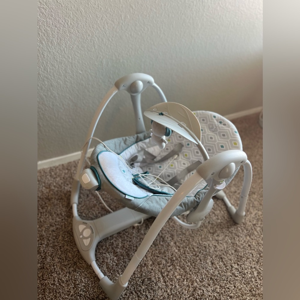 Ingenuity Convert Me 2-in-1 Portable Vibrating Baby Swing Nash, Infant, Gray